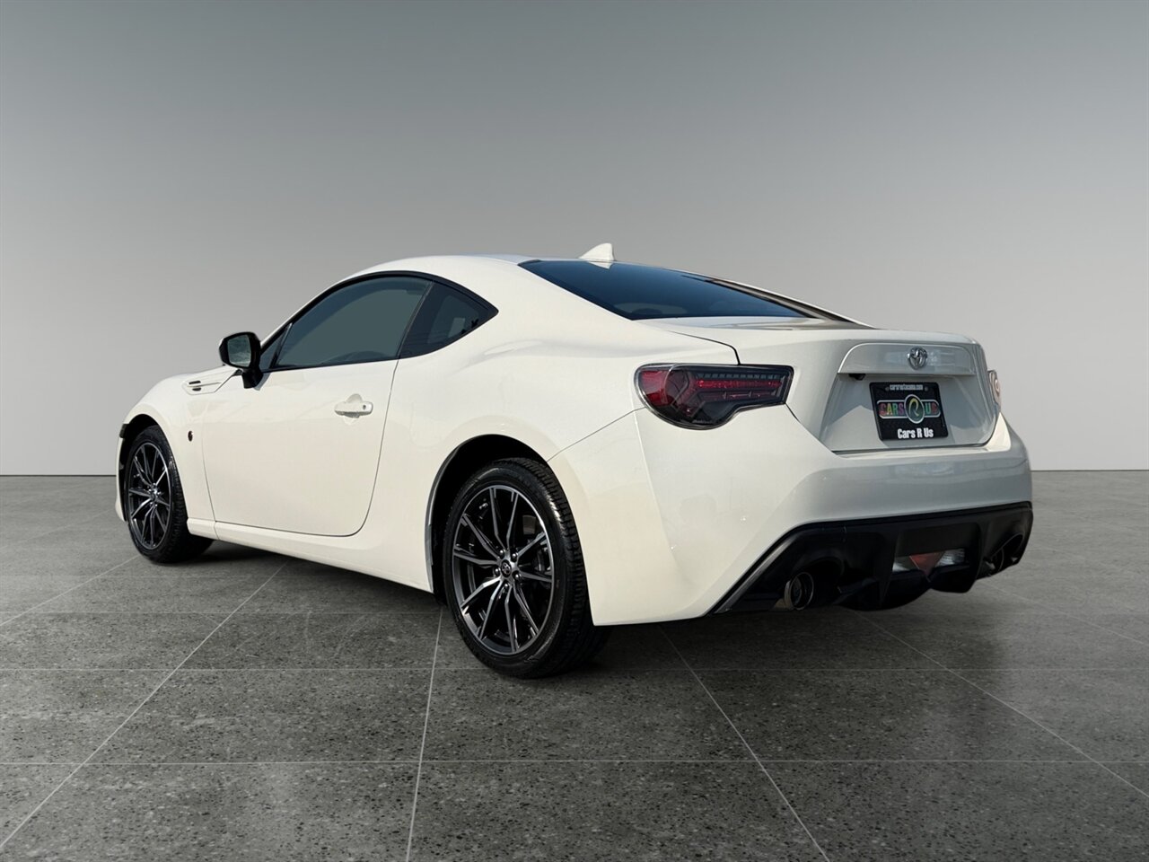 2017 Toyota 86 Base in White — photo 3 of 21