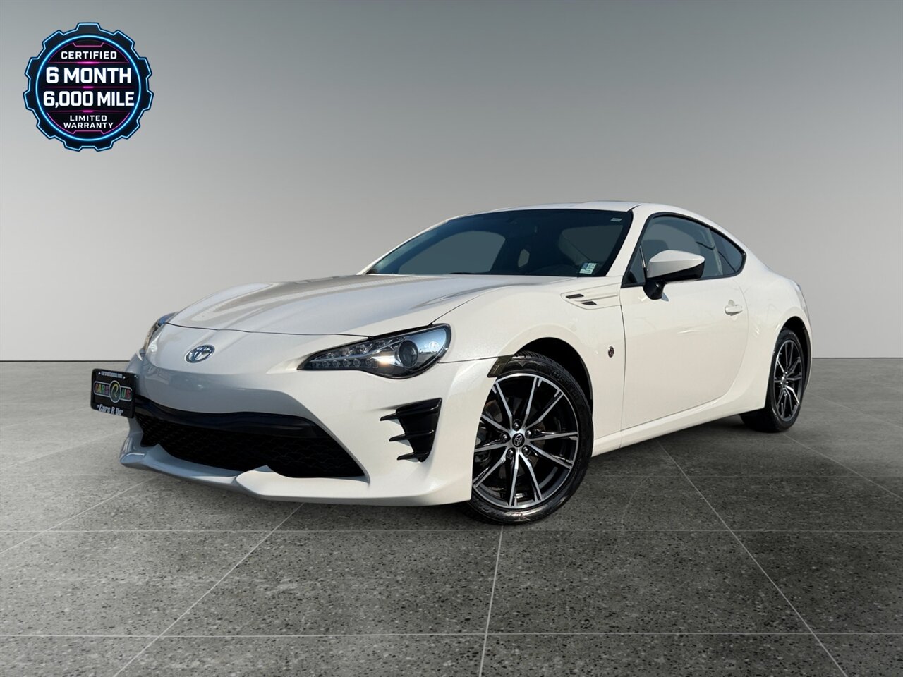 2017 Toyota 86 Base in White — photo 1 of 21